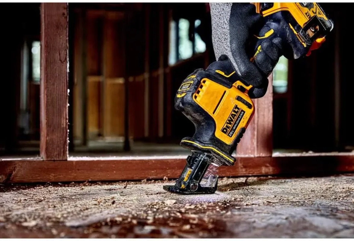 Scie sauteuse DEWALT DCS369 20 - Reciprocating Saw Cordless avis et prix